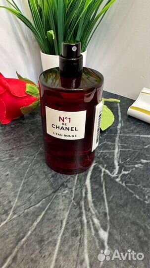 Chanel №1 de Chanel L'eau rouge 96 ml с витрины