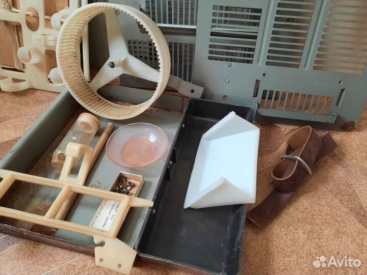 Клетка для грызунов СССР с колесом прозрачная