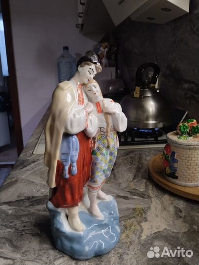 Статуэтка фарфор СССР в России Украинец с укр-ой