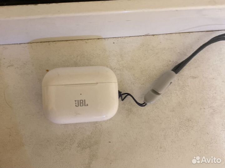 Беспроводные наушники jbl