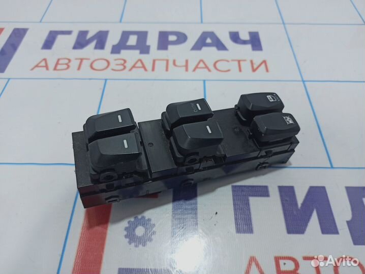 Блок управления стеклоподъемниками Hyundai ix35 19
