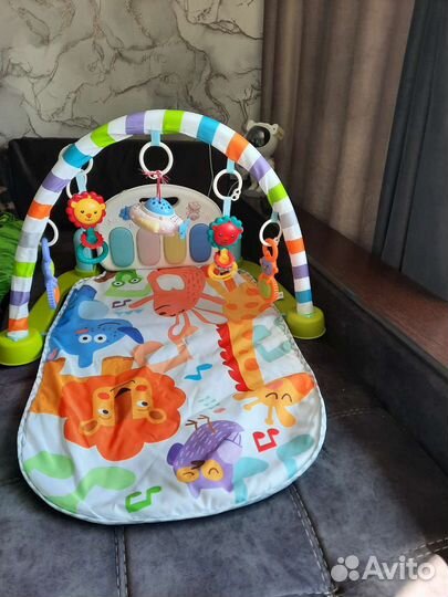 Развивающий коврик с пианино