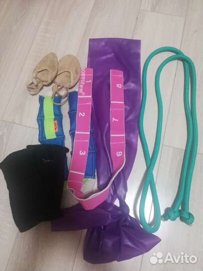 Обруч, мяч, булавы для художественной гимнастики