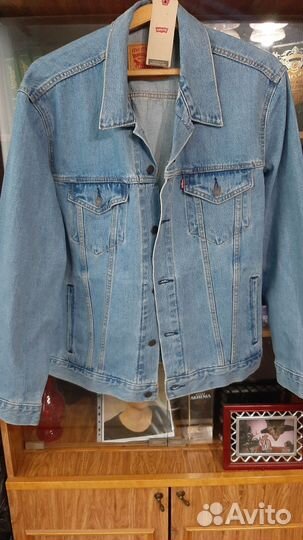 Джинсовая куртка levis