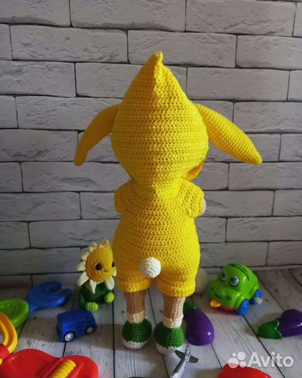 Вязаный малыш и снеговик крючком