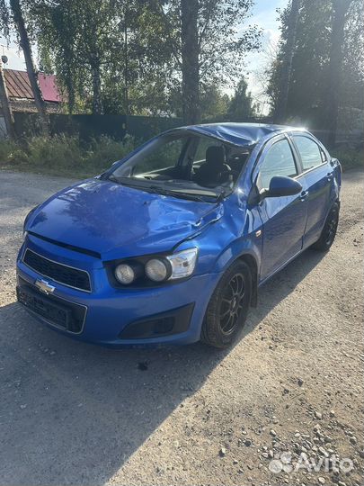 Chevrolet Aveo 1.6 МТ, 2012, битый, 204 000 км