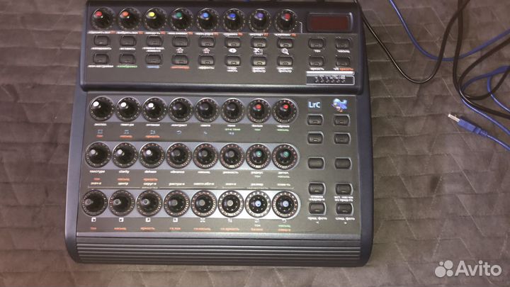 Консоль для редактирования фото на базе BCR2000