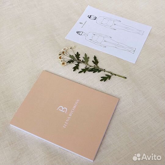 Блокнот с техническими рисунками для шитья