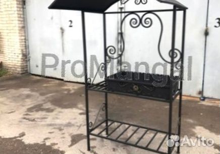 Мангал с крышей