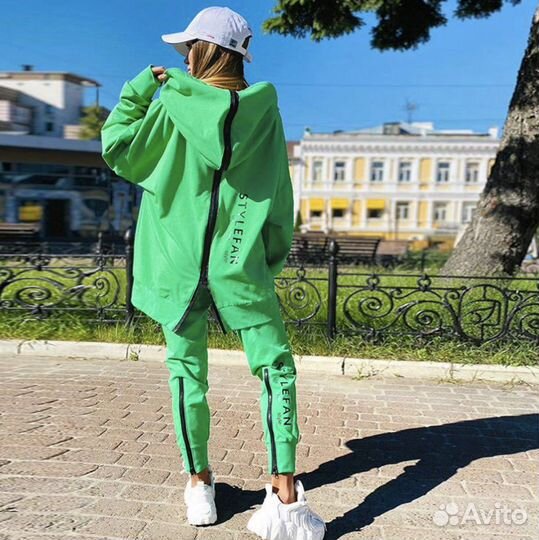 Спортивный костюм новый