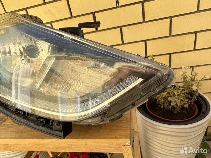 Фара на hyundai solaris 2