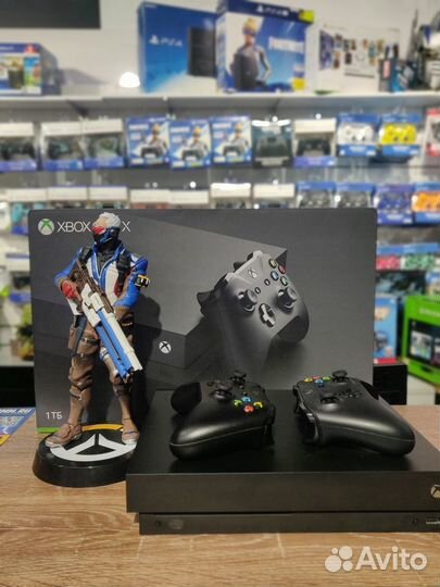 Xbox One X + 2 геймпада + обмен на вашу приставку
