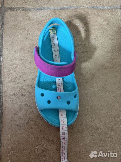 Сандалии crocs для девочки