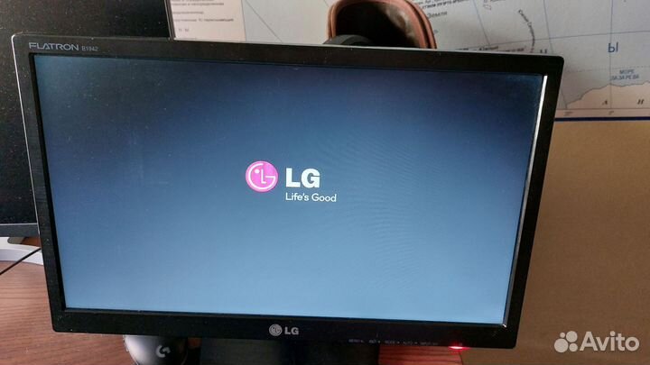 Монитор LG flatron e 1942