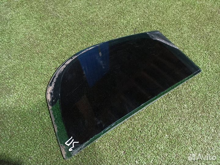 Стекло кузовное заднее правое Skoda Fabia 2