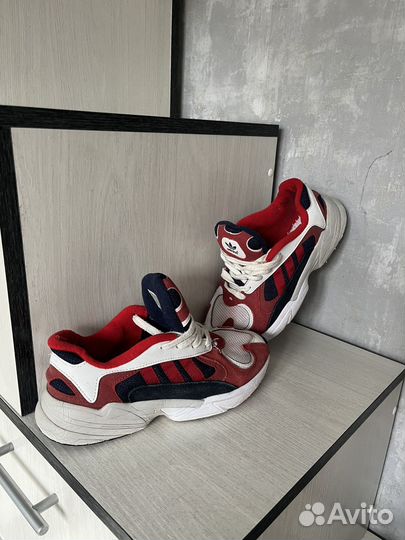 Кроссовки adidas young 1