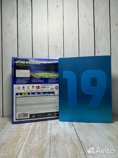 FIFA 19 + Steelbook PS4