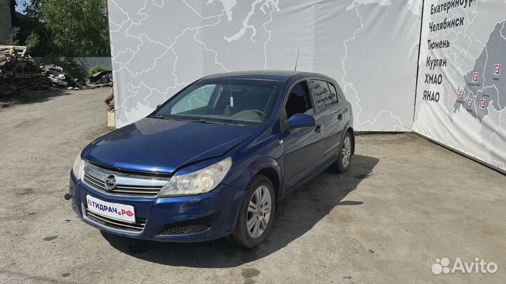 Решетка вентиляционная Opel Astra (H) 09177224