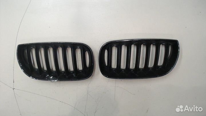 Решетка радиатора BMW X3 E83, 2006