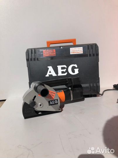 Штроборез с пылесосом в аренду