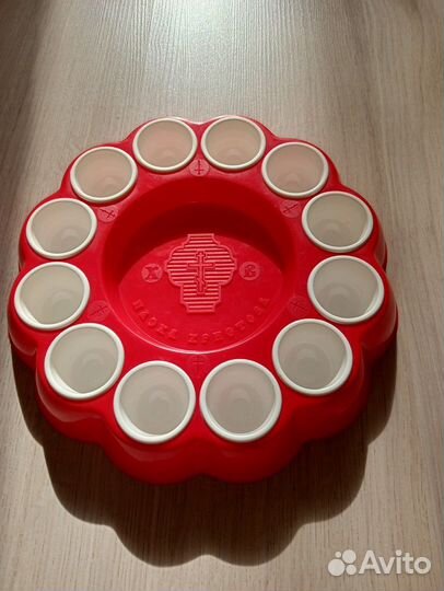 Пасхальное блюдо для яиц и кулича