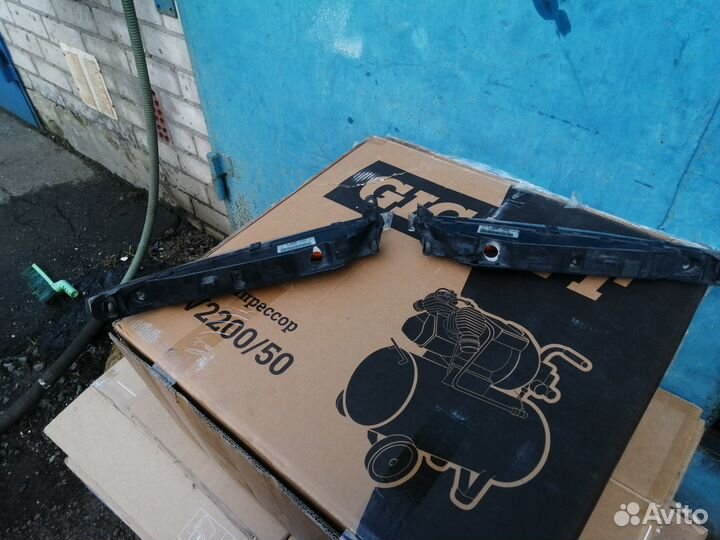 Поворотник в бампер Audi Q7 4L