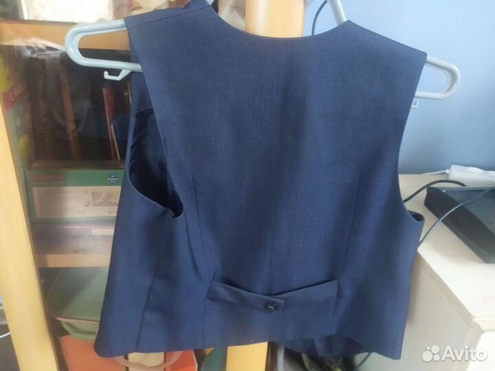 Жилетка для мальчика школьная 146