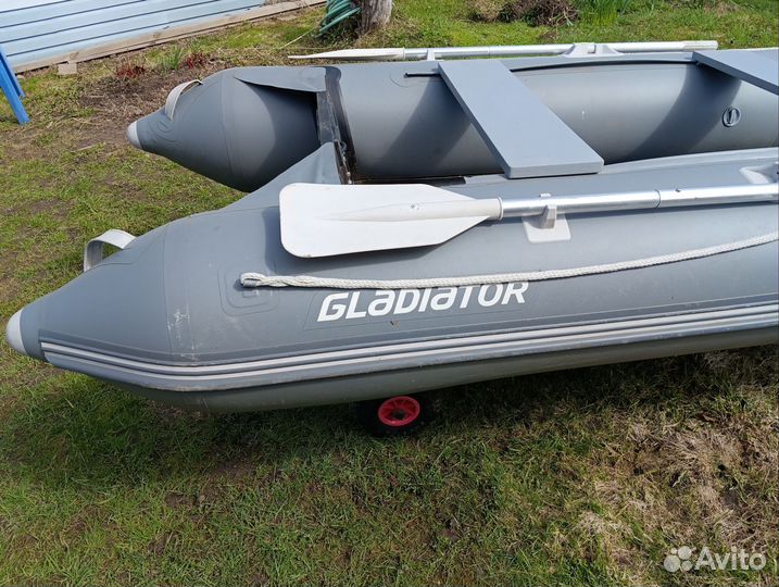 Лодка пвх Гладиатор 320