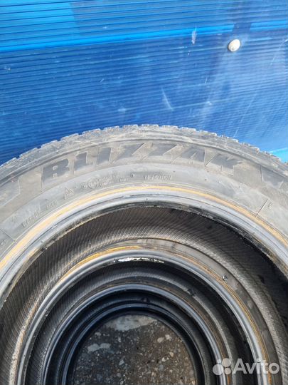 Bridgestone Blizzak W995 235/65 R16C 115R