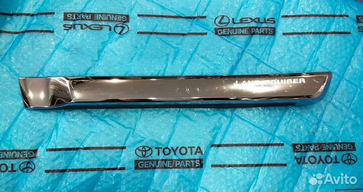 Молдинг двери Land Cruiser 200 задний левый 15-21
