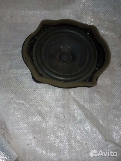 Mazda cx-7 динамик в заднюю дверь