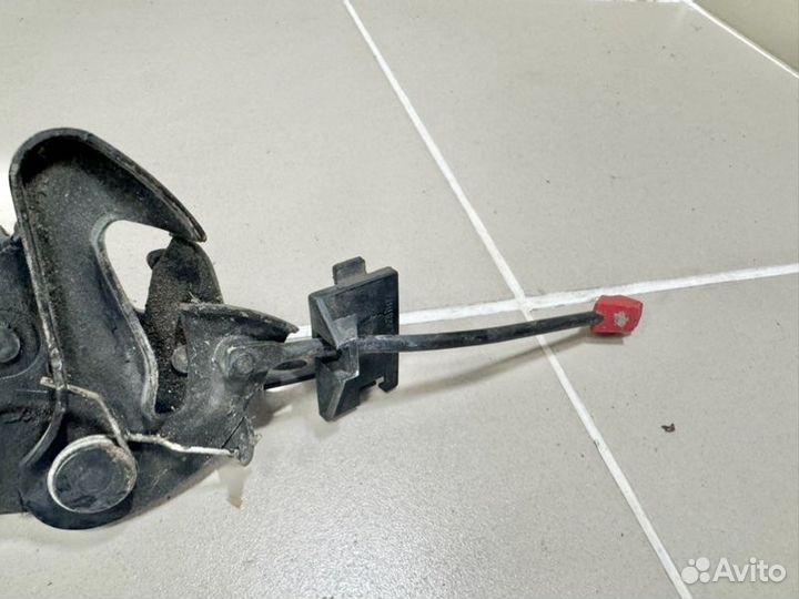 Замок капота Volkswagen Transporter T4 1991-2003