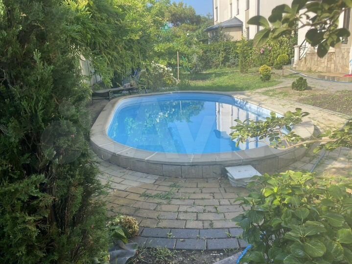 Дом 370 м² на участке 6 сот.