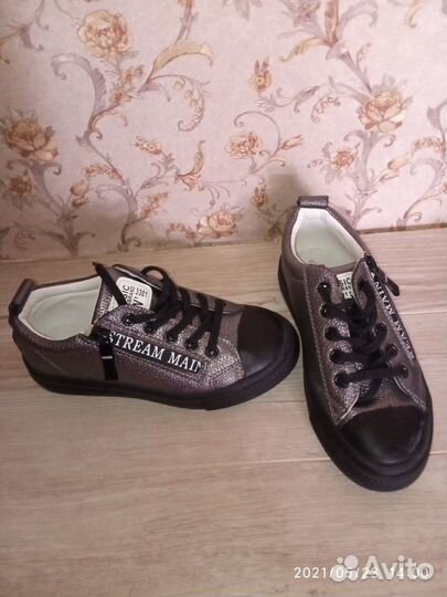 Новые кеды для девочки