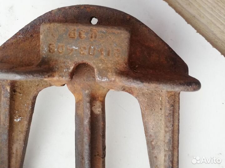 Якорь для лодки