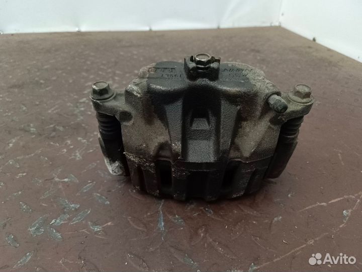 Суппорт тормозной передний левый Honda Cr-V K24Z1