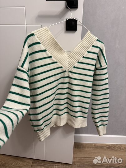 Свитер женский 44 в полоску