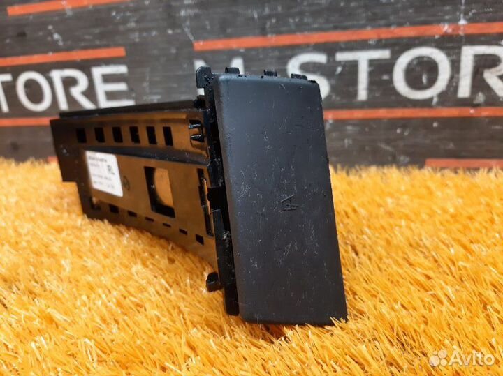 Подстаканник Bmw X3 E83 N52B25A 2010