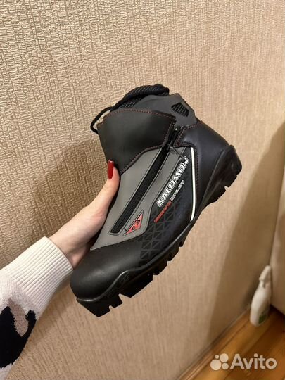 Лыжные ботинки 42