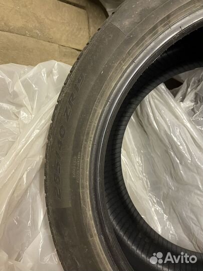 Pirelli P Zero 255/45 R19 и 285/40 R19 104Y