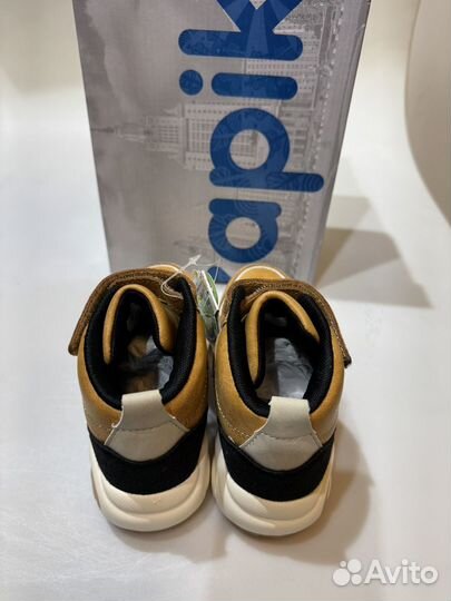 Кроссовки 29 kapika новые