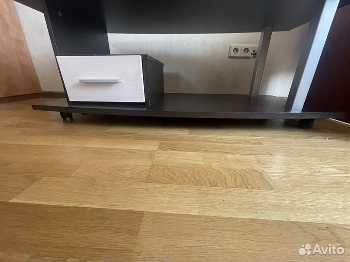 Тумба под телевизор