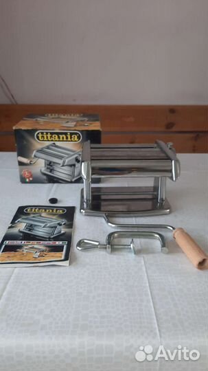 Лапшерезка, тестораскаточная машина ручная Titania
