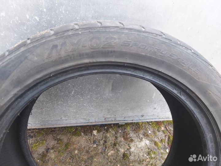 Bridgestone MY-02 Sporty Style 205/50 R17 89V