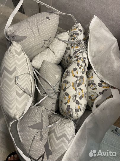 Бортики на детскую кроватку