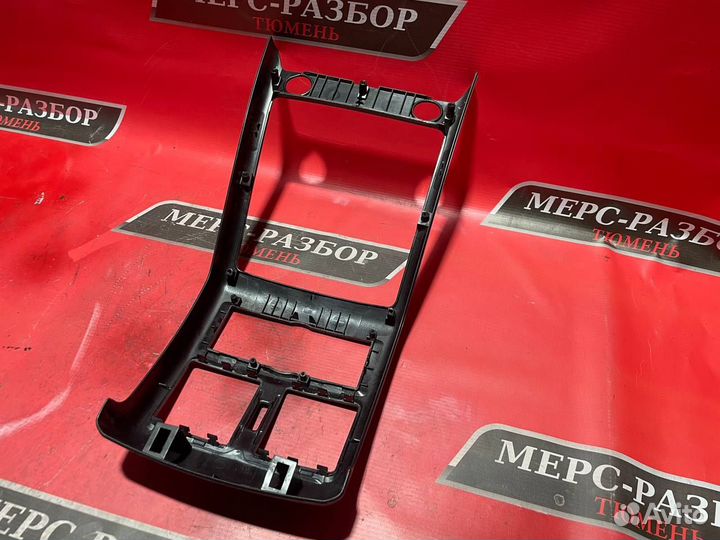 Мерседес 166 накладка центральной консоли