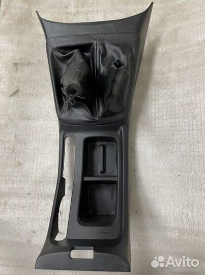 Накладка кулисы Toyota Hilux