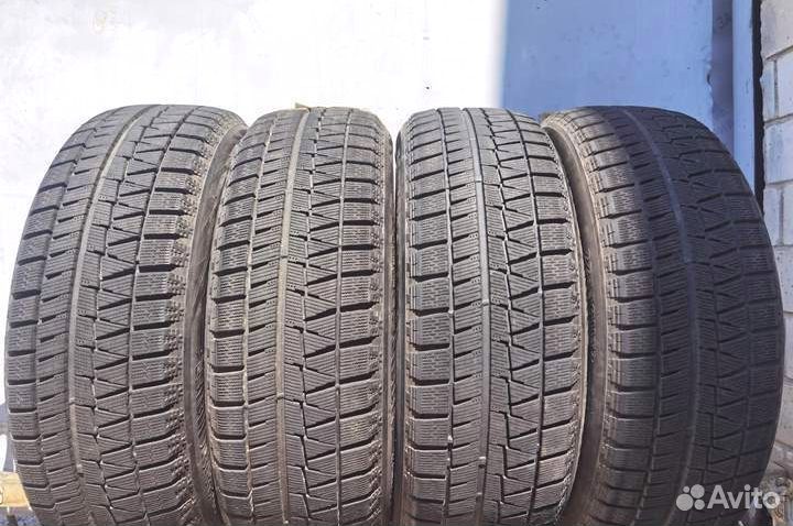 Bridgestone Blizzak Revo GZ 215/60 R17 96Q