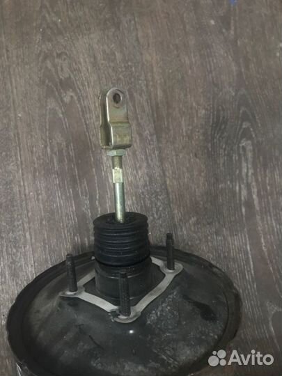 Вакуумный усилитель тормозов Subaru Impreza GC8