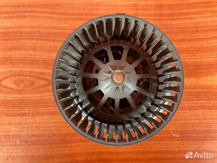 Моторчик печки задний Vw Transporter T5 сfca 2011